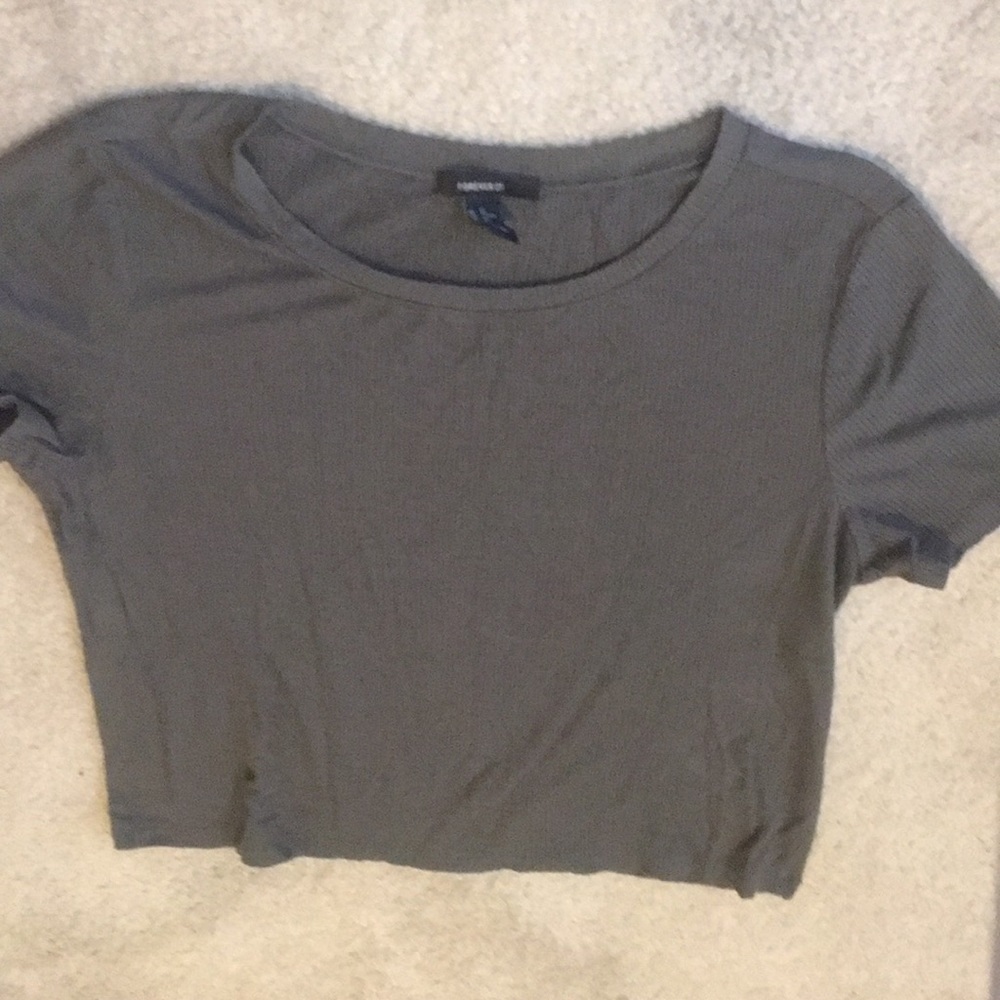 Army green crop top 👚